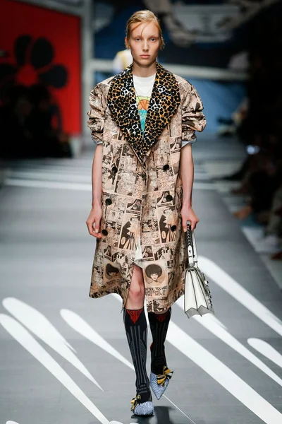 Look 38
